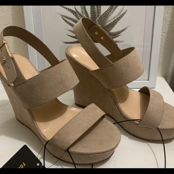 High Wedges Sandals - Picture 2 of 6